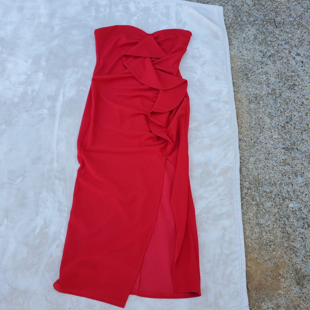 Fashion Nova Strapless Red Dress